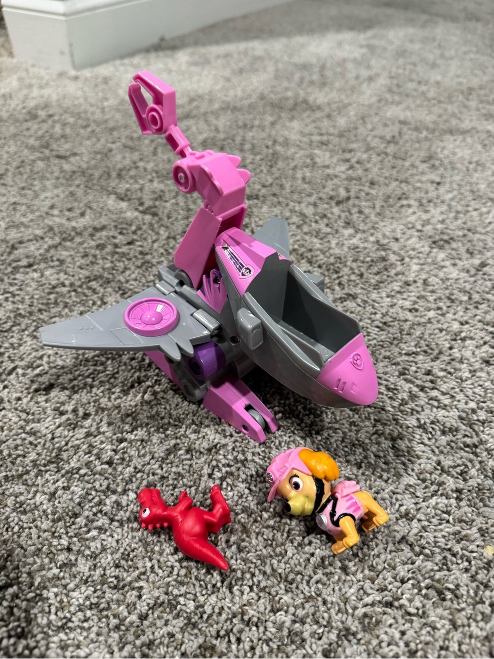Paw patrol skye dino rescue deluxe vehicle